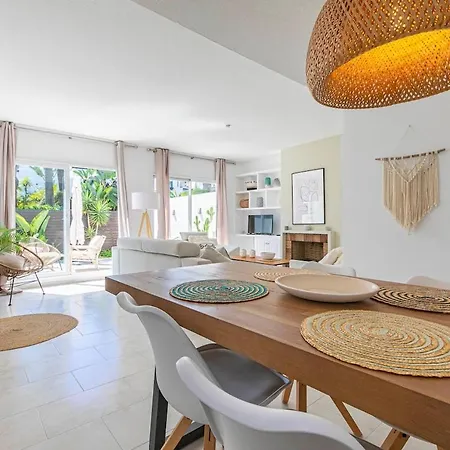 Beachside , 3 Bedroom Townhouse In * 마르베야