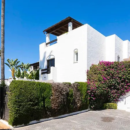 Beachside , 3 Bedroom Townhouse In 마르베야