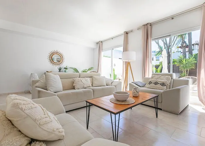- Beachside, 3br Townhouse Marbella