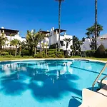 - Beachside, 3br Townhouse