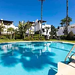 - Beachside, 3br Townhouse