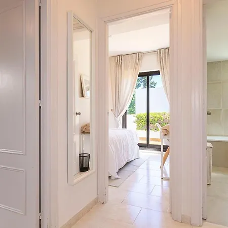 Marbella Home Rentals - Beachside, 3Br Townhouse Dom wakacyjny