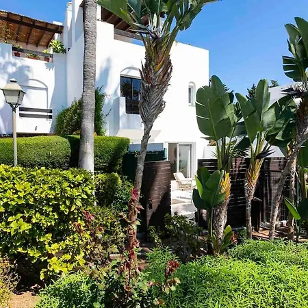 - Beachside, 3br Townhouse Дом отдыха Марбелья
