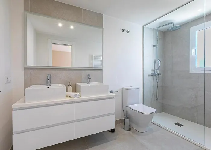 - Beachside, 3br Townhouse Дом отдыха Марбелья