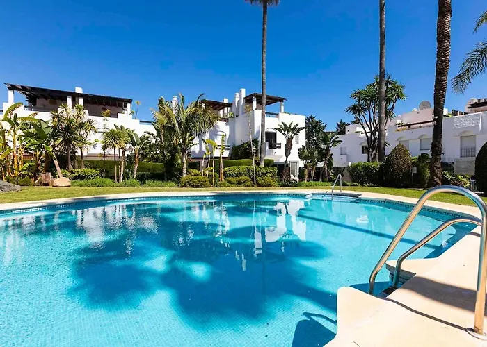 - Beachside, 3br Townhouse